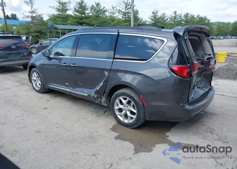 2017 Chrysler Pacifica Touring-L из США, поврежденный, VIN 2C4RC1BG9HR667777